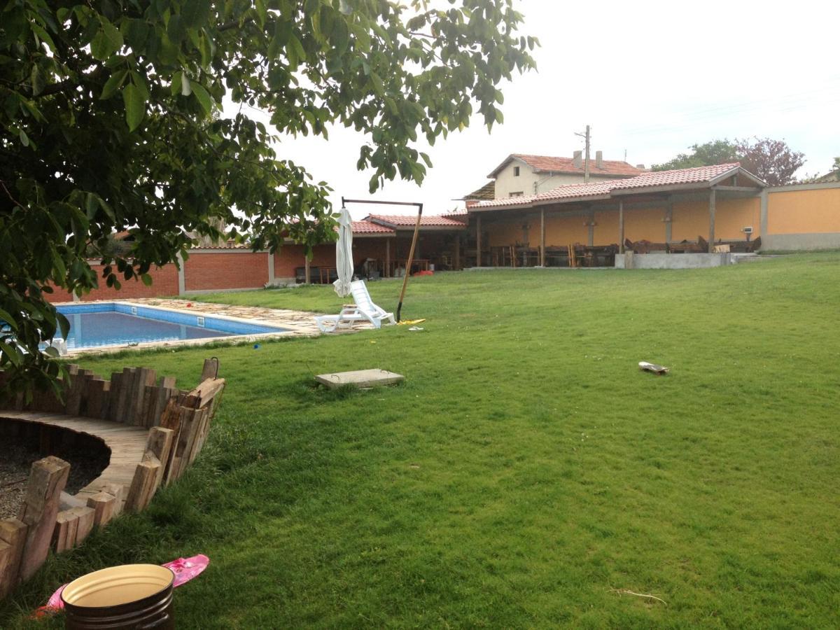 Villa Aya Smochevo Buitenkant foto